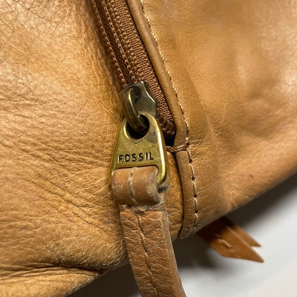 Fossil Camel Brown Leather Sling Crossbody Shoulder messenger bag - Picture 12 of 15